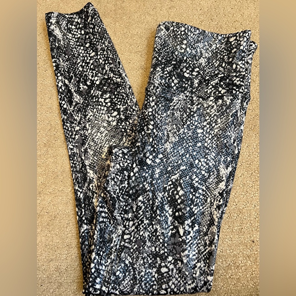 SPANX Black and White Snakeskin Leggings